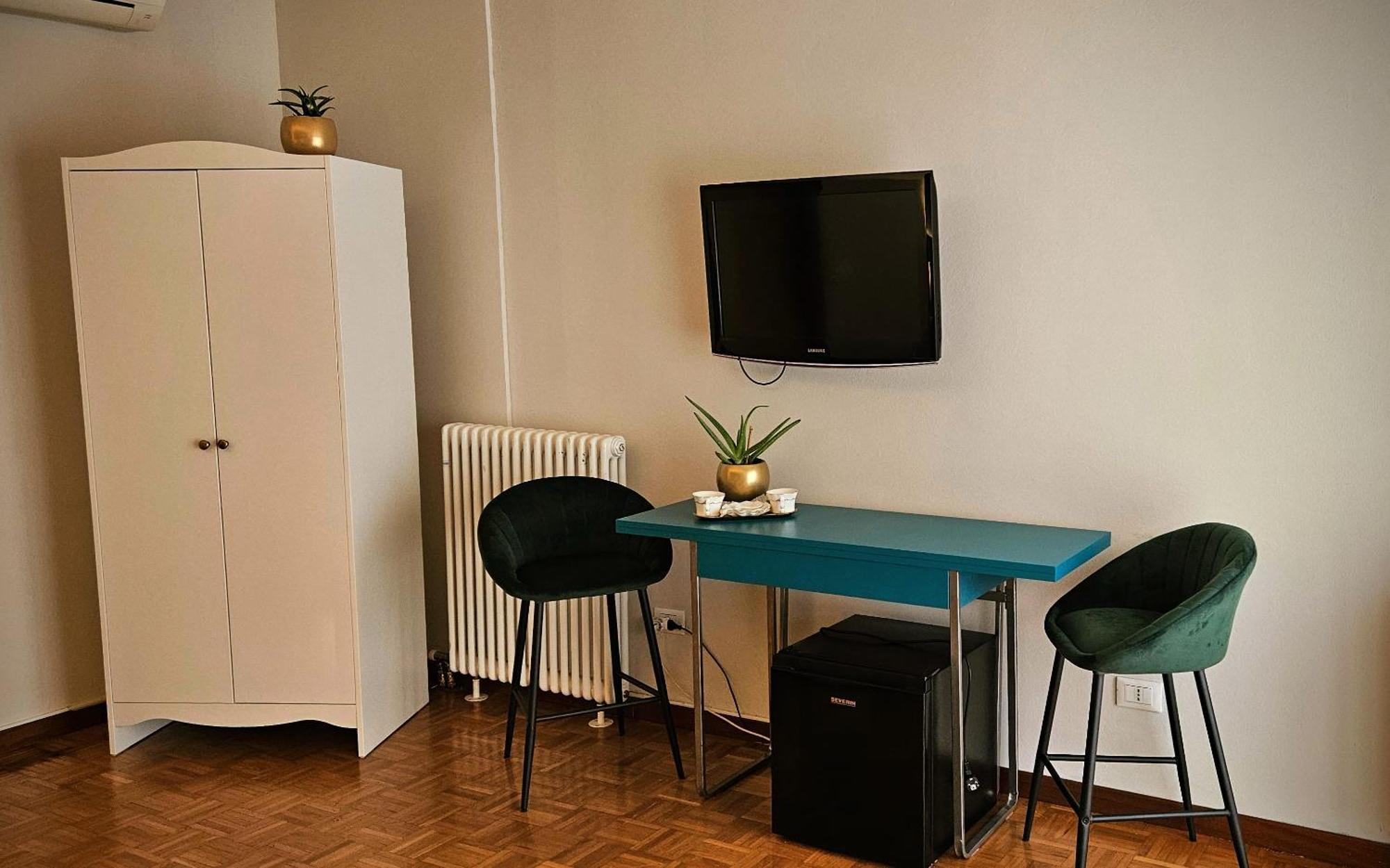 Verona Express Rooms, Verona